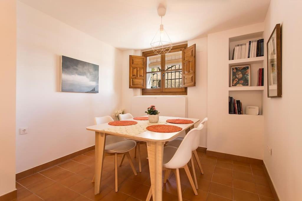Villa Casa Tipica Del Albaicin Con Interior De Diseno Granada Exterior foto